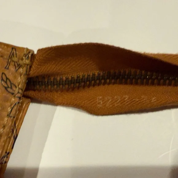 MCM Visetos Monogram Clutch Pouch - Picture 11 of 16